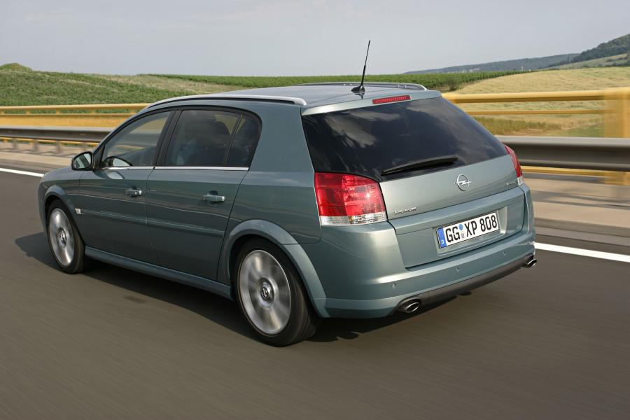  Opel Signum 2003 года  (фото 8 из 23)